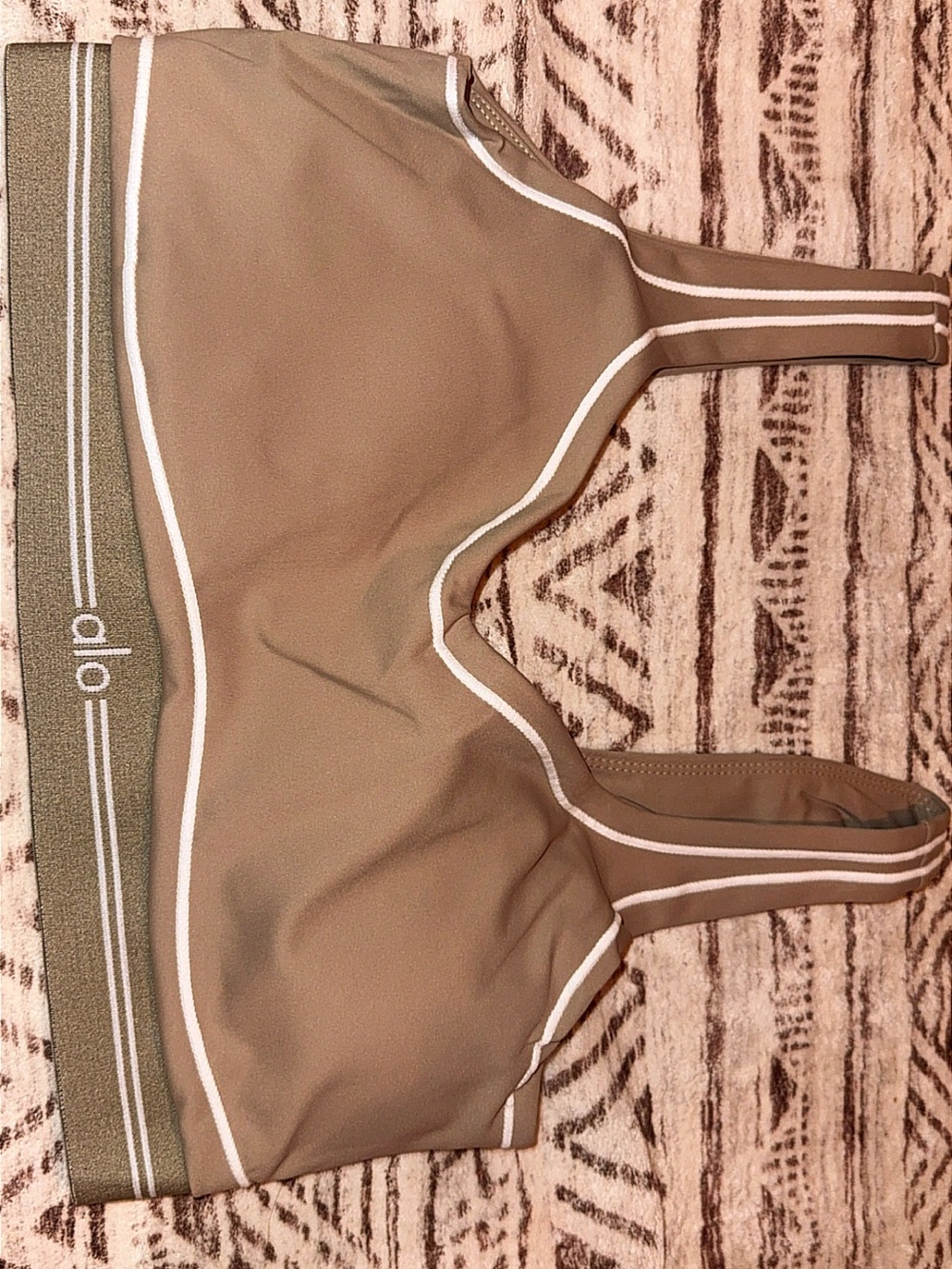 ALO Yoga Tan High-Waist Leggings And Sports Bra Set - Picture 14 of 16